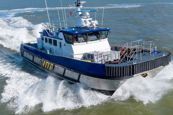 crew transfer vessel south boats