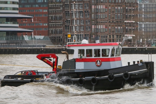 twinscrewbunkeringtugforsale
